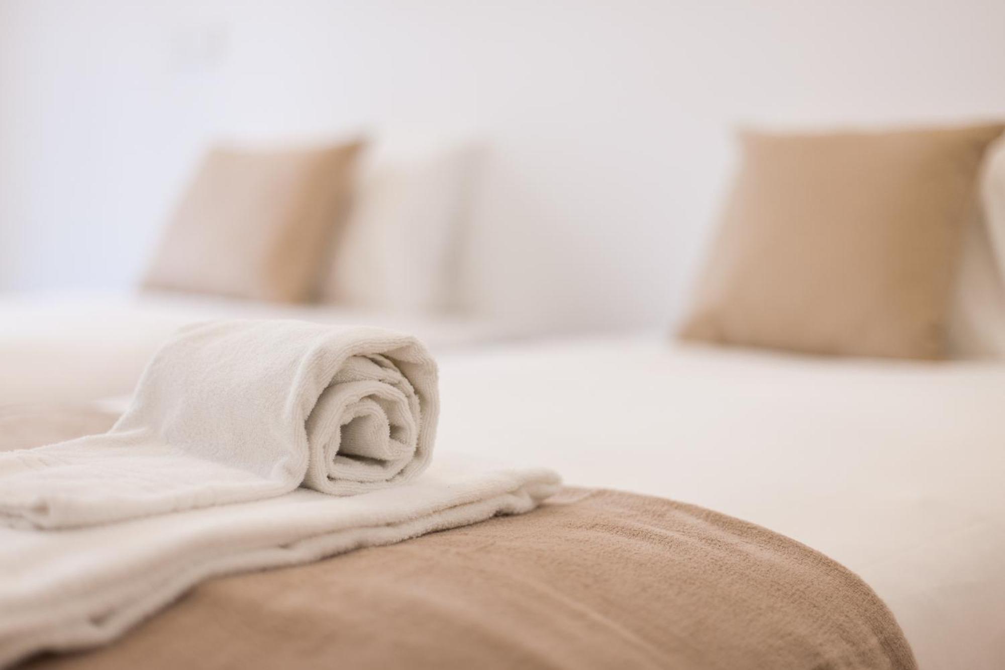 Mouraria Blue Three-Bedroom Apartment W/ Parking - By Lu Holidays Lisboa Ngoại thất bức ảnh