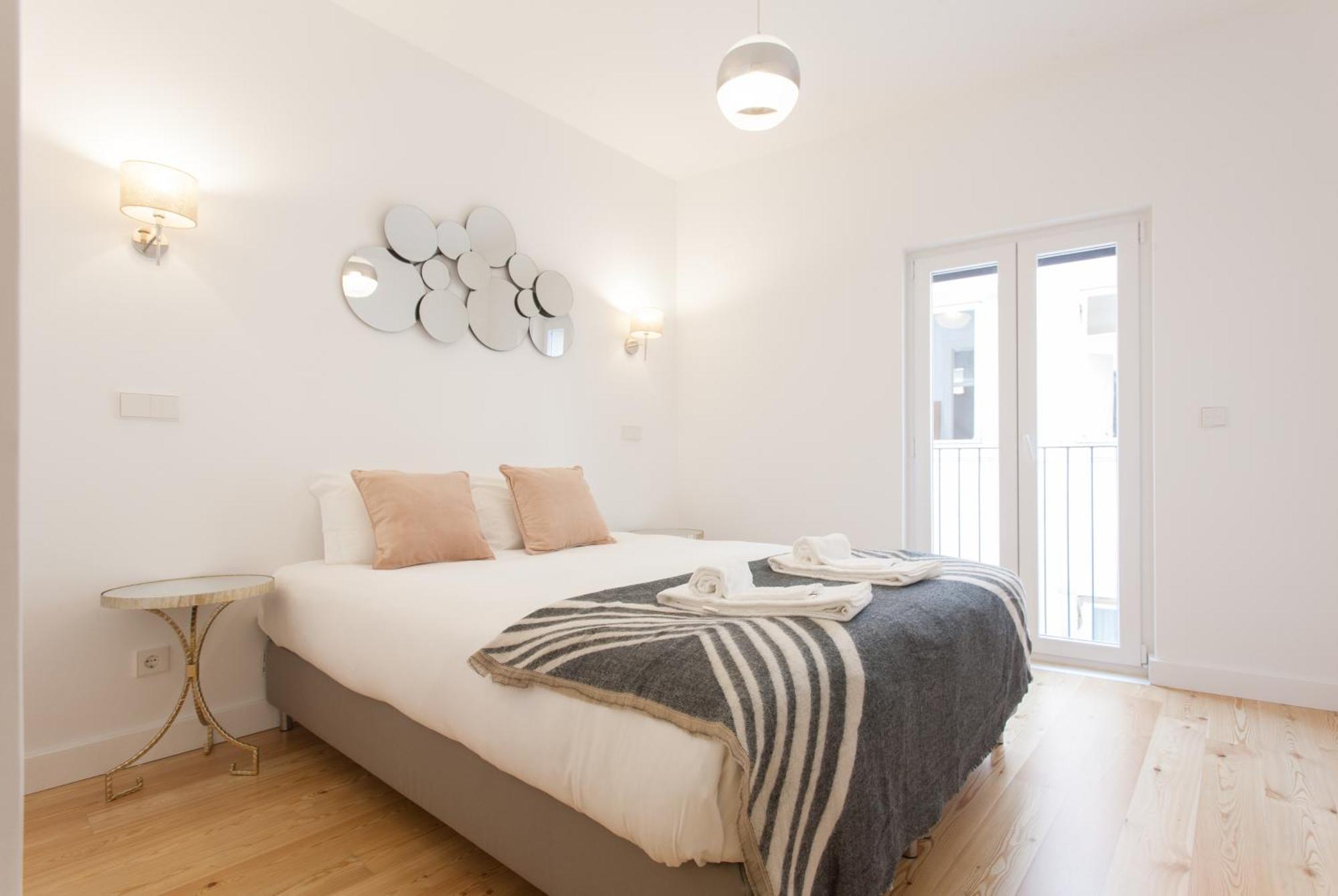 Mouraria Blue Three-Bedroom Apartment W/ Parking - By Lu Holidays Lisboa Ngoại thất bức ảnh