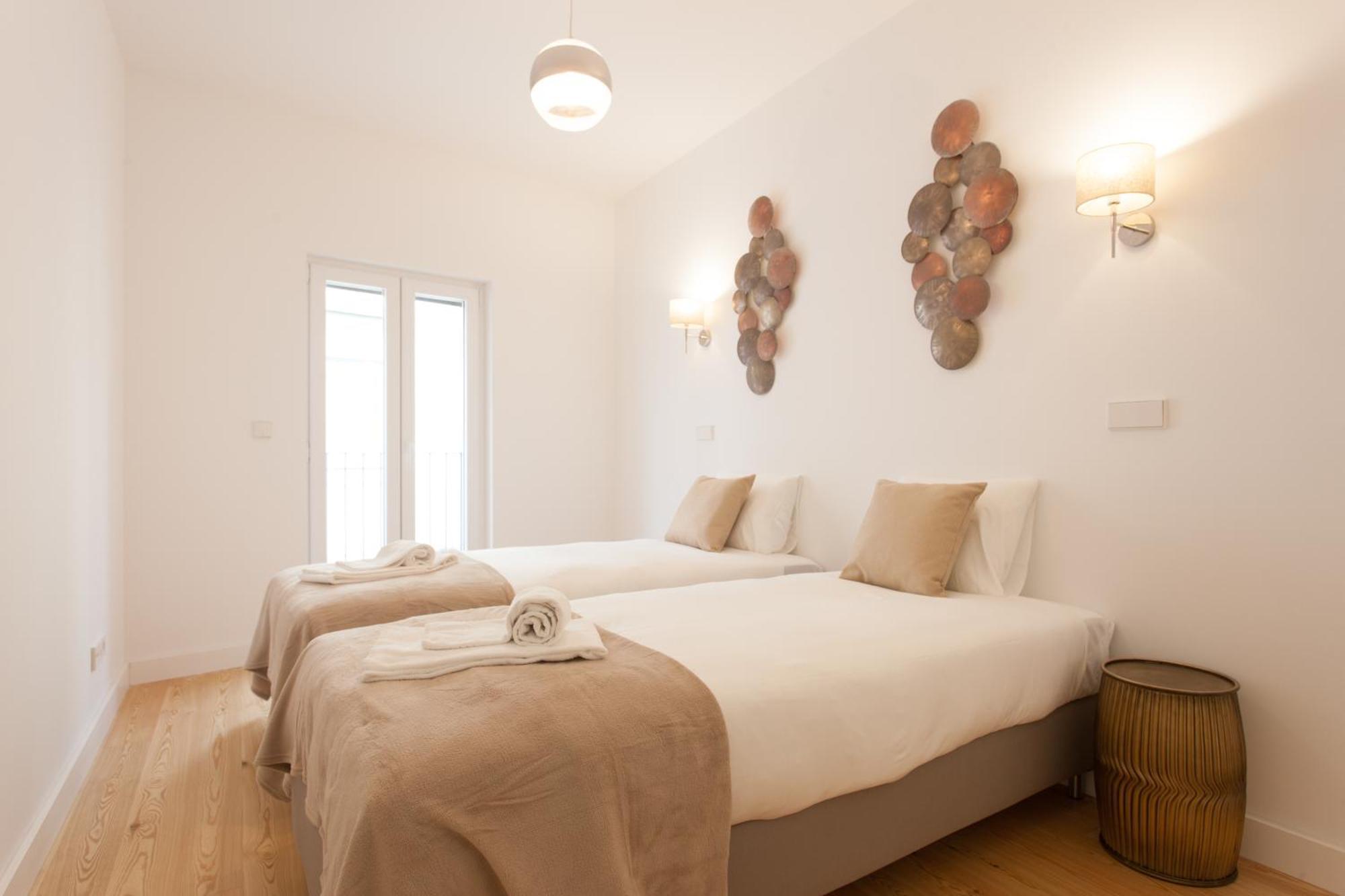 Mouraria Blue Three-Bedroom Apartment W/ Parking - By Lu Holidays Lisboa Ngoại thất bức ảnh